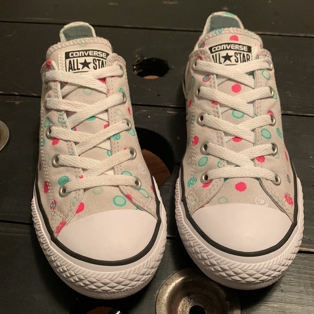 Girls CONVERSE Chuck Taylor ALL STAR Circle Print OX Sneakers